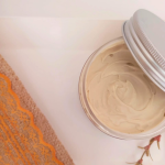 Design sans titre creme BODY BUTTER-Éclaircissant et Hydratant